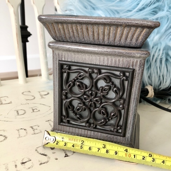 Scentsy Warmer, Jane, Full Size, Grey, Retired - Picture 16 of 16